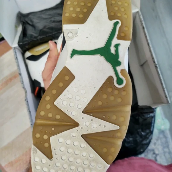 Jordan Retro 6 - Picture 2 of 2